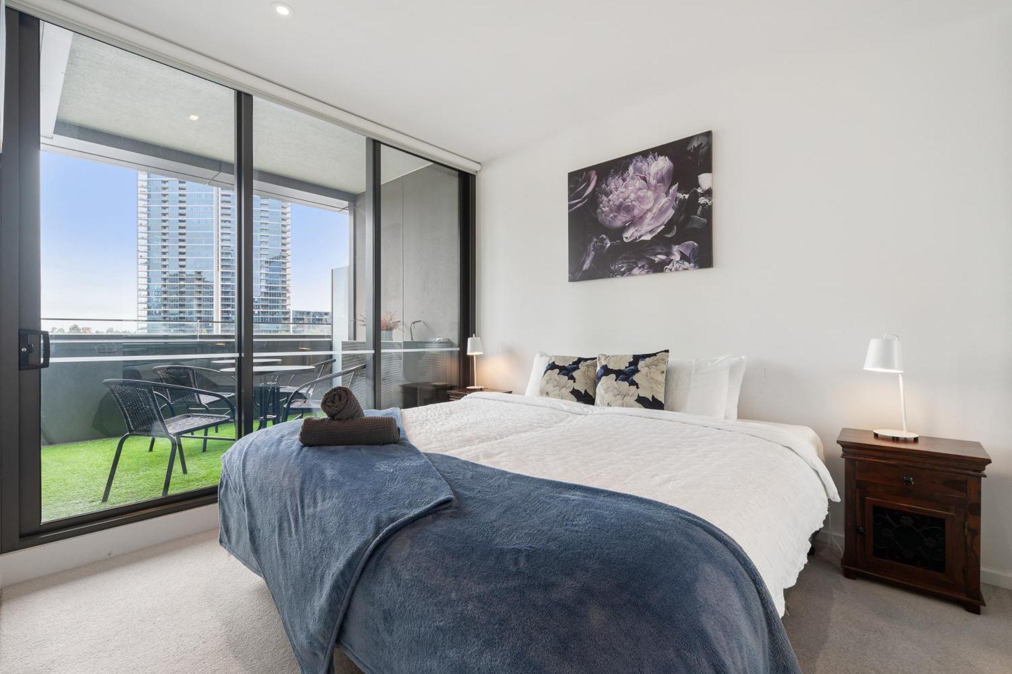 Melbourne Docklands Riverside Views Exterior photo