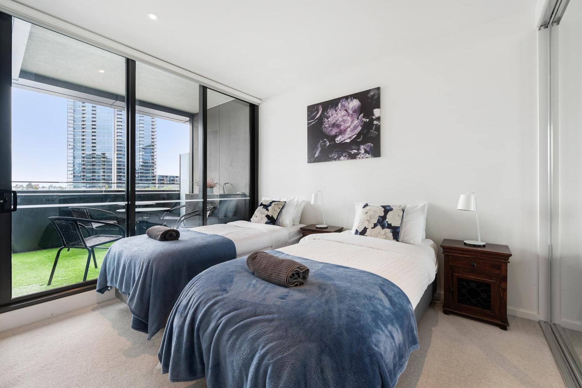 Melbourne Docklands Riverside Views Exterior photo